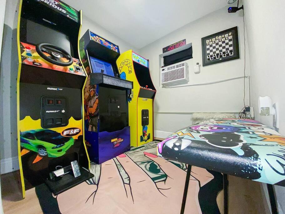 Unique Miami Art Escape W/ Hottub, Arcade & Murals Dış mekan fotoğraf