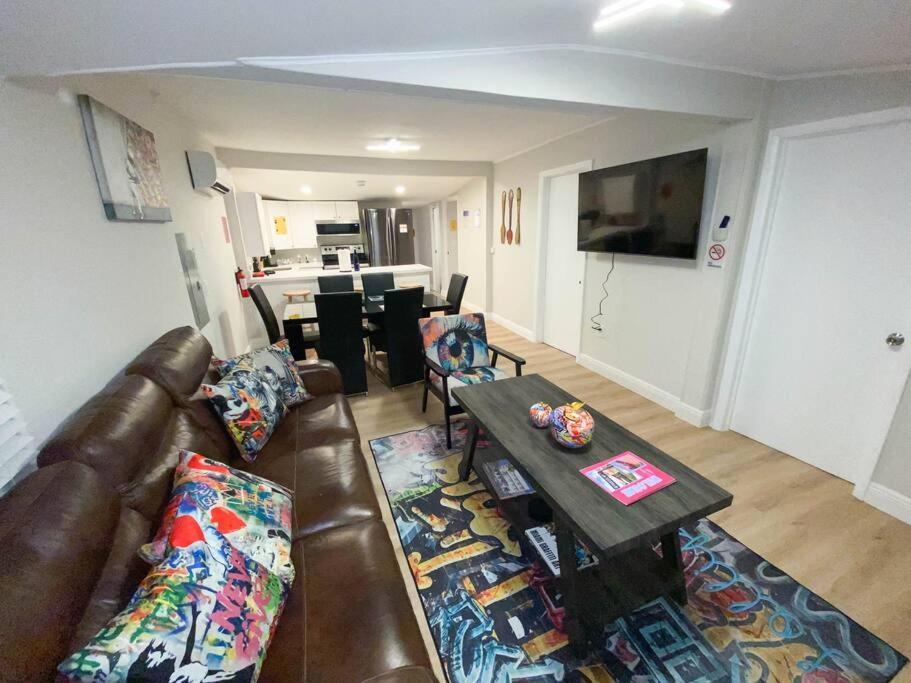 Unique Miami Art Escape W/ Hottub, Arcade & Murals Dış mekan fotoğraf