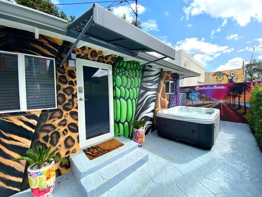 Unique Miami Art Escape W/ Hottub, Arcade & Murals Dış mekan fotoğraf
